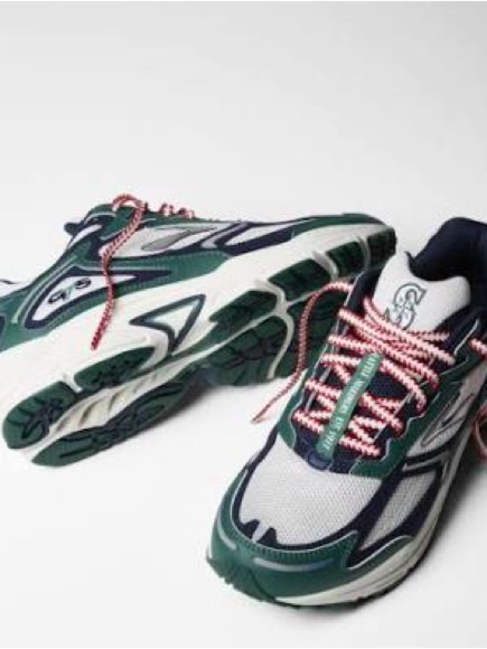 Brooks Unisex Sneakers in Green, Navy and White